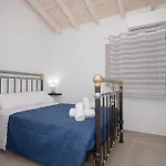 Апартаменты Chrysanthi's House Gardelades