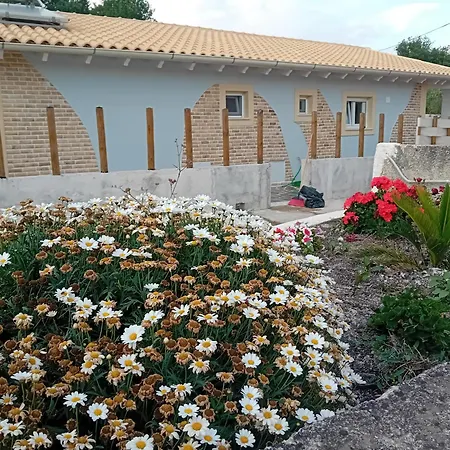 Appartement Chrysanthi's House